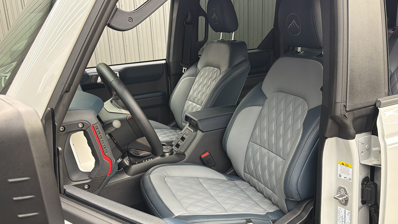 Used 2026 Ford Bronco Heritage Edition AWD/4WD image 32