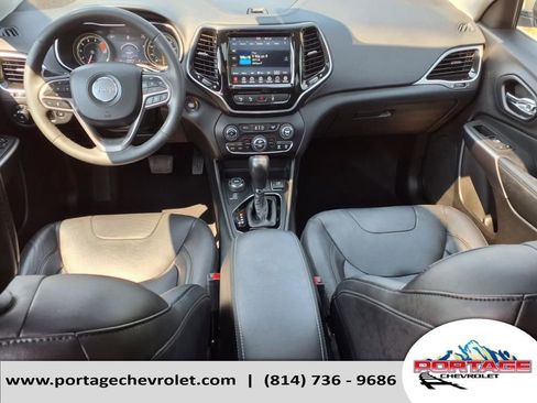 Used 2021 Jeep Cherokee Limited image 10