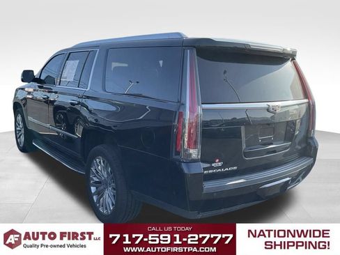 Used 2018 Cadillac Escalade ESV Luxury AWD/4WD image 3