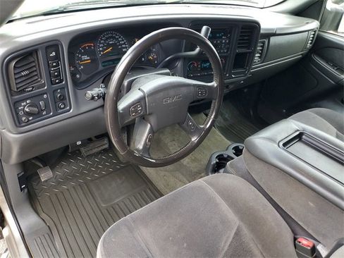 Used 2003 GMC Sierra 2500 SLE w/ Skid Plate Package image 7