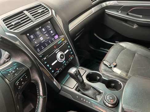 Used 2017 Ford Explorer Sport image 20