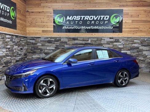 Used 2023 Hyundai Elantra Limited w/ Cargo Package FWD image 15