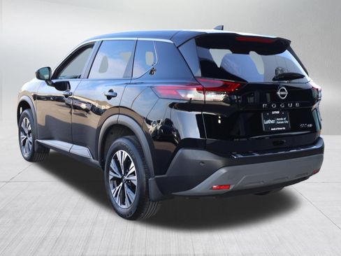 Used 2023 Nissan Rogue SV AWD/4WD image 4