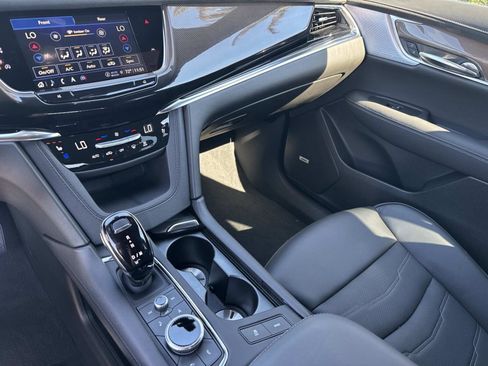 New 2025 Cadillac XT6 Premium Luxury w/ Platinum Package image 25