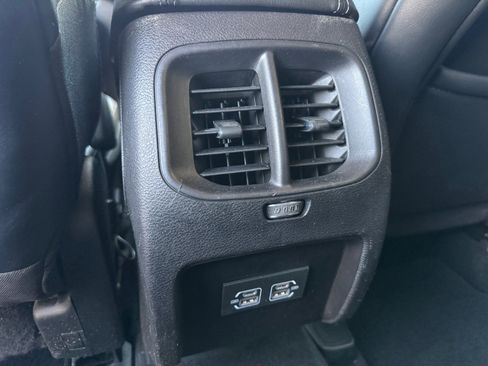 Used 2021 Jeep Cherokee Latitude Plus image 17