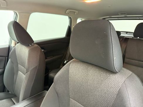 Used 2024 Nissan Rogue SV FWD image 25