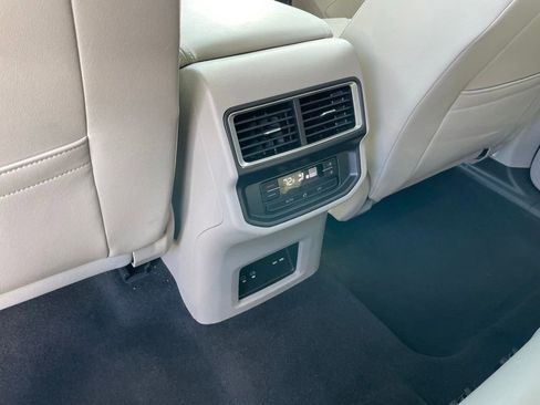 Certified 2026 Volkswagen Atlas SE AWD/4WD image 9