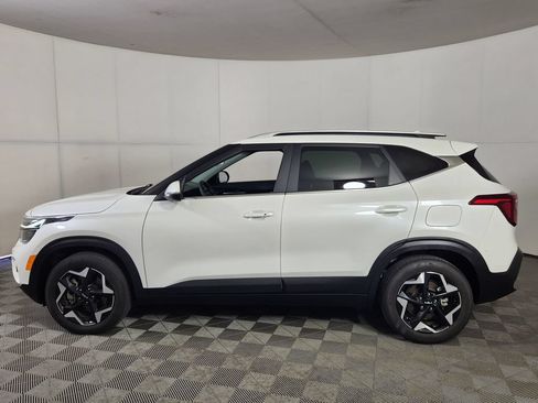 Used 2024 Kia Seltos EX AWD/4WD image 4