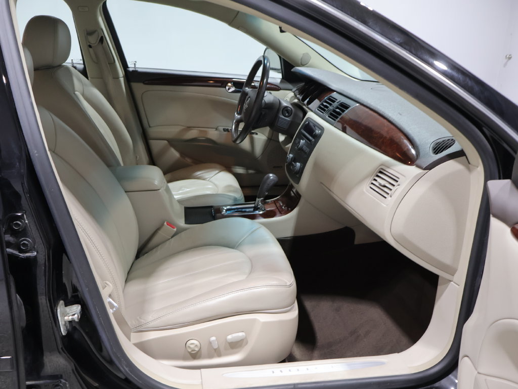 Used 2007 Buick Lucerne CXL w/ Luxury Package FWD image 21
