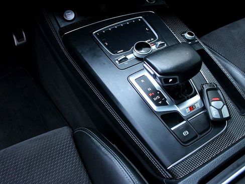 Used 2019 Audi SQ5 Prestige w/ Prestige Package image 11