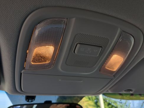 Certified 2019 Kia Niro LX image 17