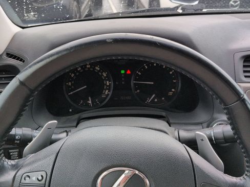 Used 2010 Lexus IS 250C RWD image 26