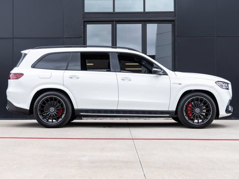 Used 2025 Mercedes-Benz GLS 63 AMG 4MATIC image 10