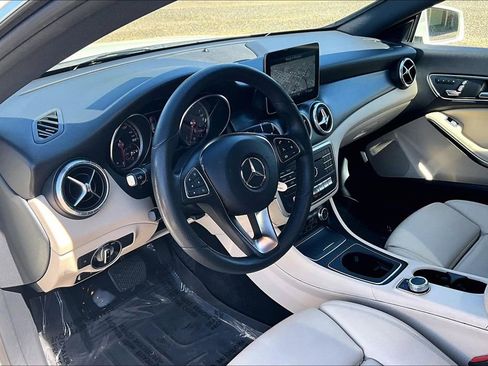Used 2018 Mercedes-Benz CLA 250 image 18