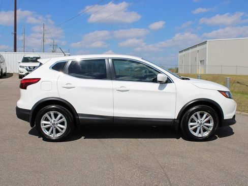 Used 2019 Nissan Rogue Sport S w/ Appearance Package image 17