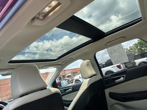 Used 2023 Ford Edge Titanium w/ Equipment Group 301A AWD/4WD image 18