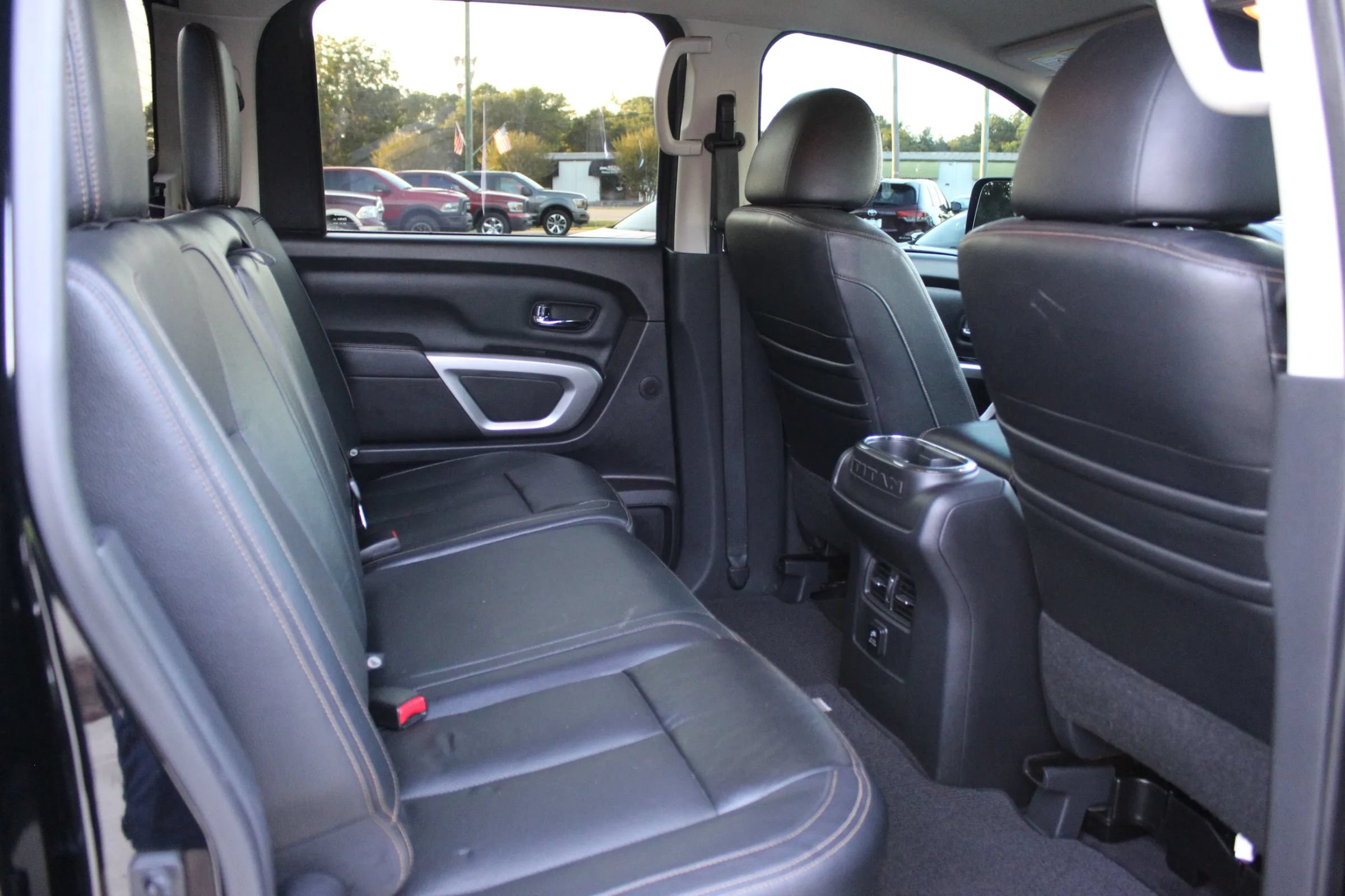 Used 2018 Nissan Titan SL w/ Texas Titan Edition AWD/4WD image 28