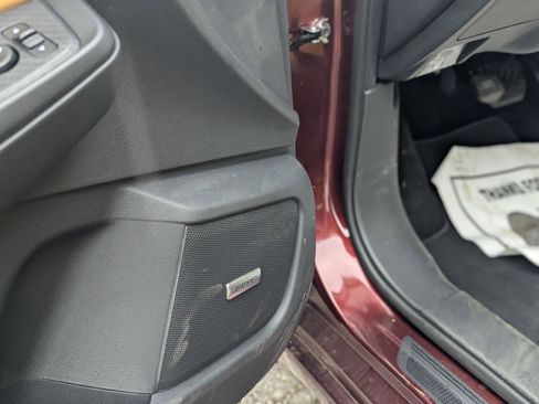 Used 2025 Nissan Sentra SV w/ SV Premium Package FWD image 28