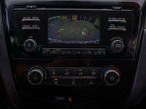 Used 2018 Nissan Rogue Sport S w/ S Appearance Package image 36