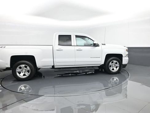 Used 2018 Chevrolet Silverado 1500 LT w/ All Star Edition AWD/4WD image 4