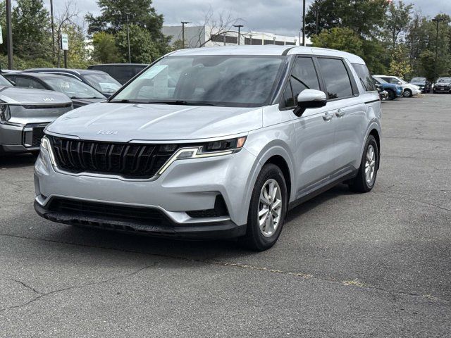 Used 2023 Kia Carnival LX FWD image 5