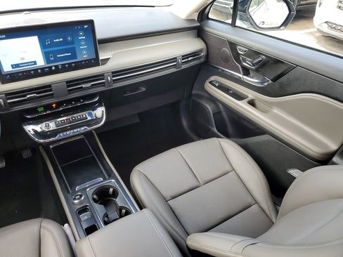 Certified 2023 Lincoln Corsair Reserve AWD/4WD image 16