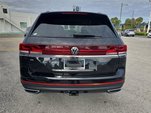 New 2026 Volkswagen Atlas SE FWD image 4