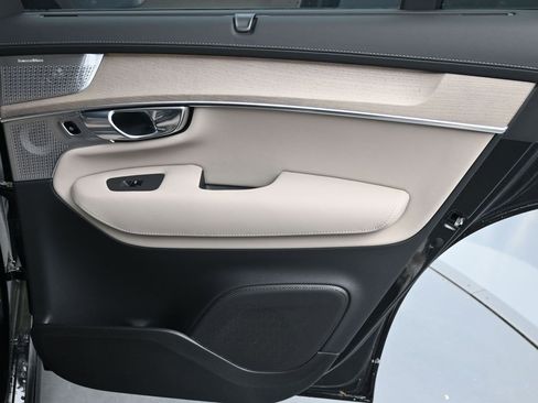 New 2026 Volvo XC90 B6 Ultra w/ Lounge Package AWD/4WD image 16