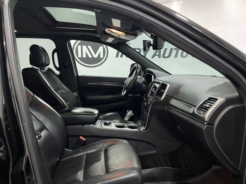 Used 2018 Jeep Grand Cherokee Limited image 33