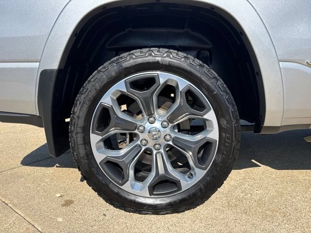 Used 2019 RAM 1500 Limited w/ Advanced Safety Group AWD/4WD image 10