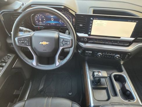 Used 2024 Chevrolet Silverado 1500 High Country w/ High Country Premium Package AWD/4WD image 29