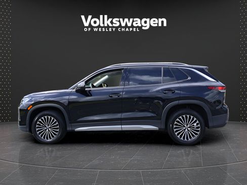 Certified 2025 Volkswagen Tiguan S w/ 18" Wheel Package AWD/4WD image 5