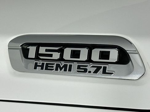 Used 2021 RAM 1500 Laramie AWD/4WD image 28