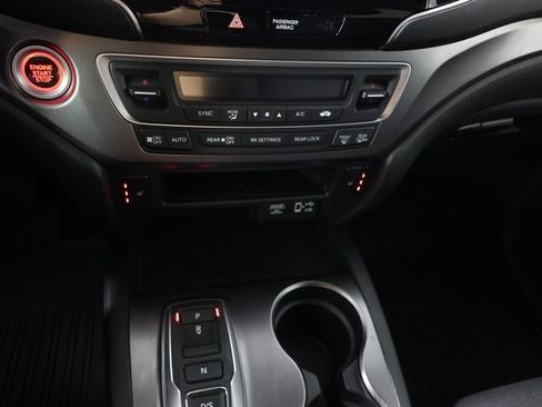 Used 2022 Honda Pilot Sport image 17