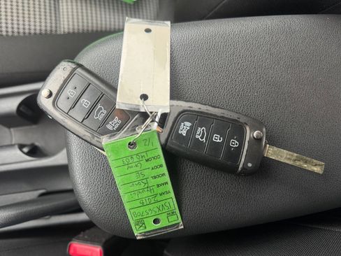 Used 2018 Hyundai Kona SE image 38