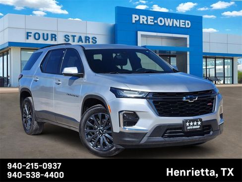 Used 2022 Chevrolet Traverse RS image 1