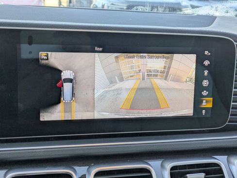 Used 2022 Mercedes-Benz GLS 450 4MATIC image 21