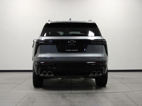 New 2026 Chevrolet Traverse RS image 5