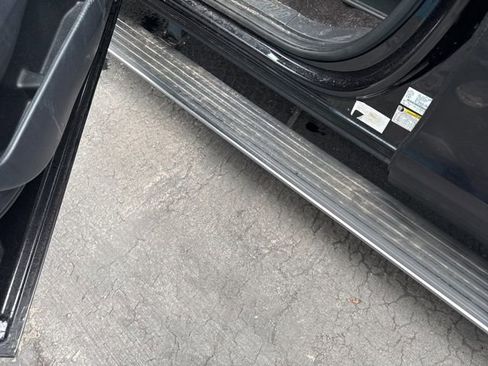 Used 2021 Ford Expedition Max Limited image 9