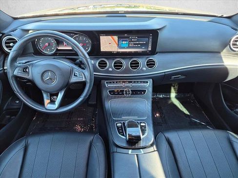 Used 2018 Mercedes-Benz E 300 image 17