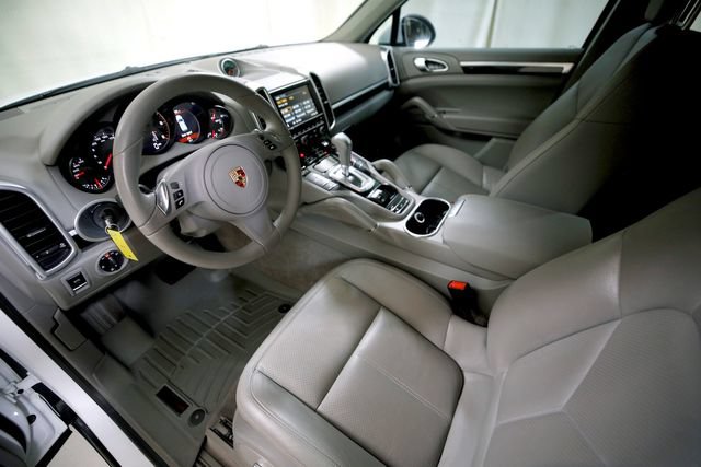 Used 2013 Porsche Cayenne Diesel AWD/4WD image 6