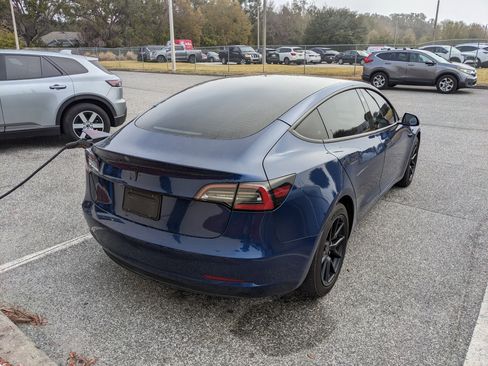 Used 2022 Tesla Model 3 image 9