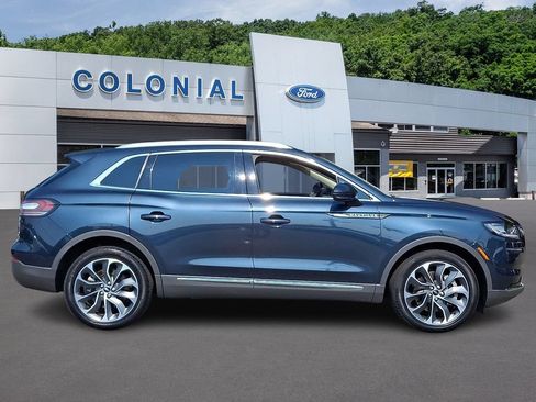 Used 2022 Lincoln Nautilus Reserve AWD/4WD image 7