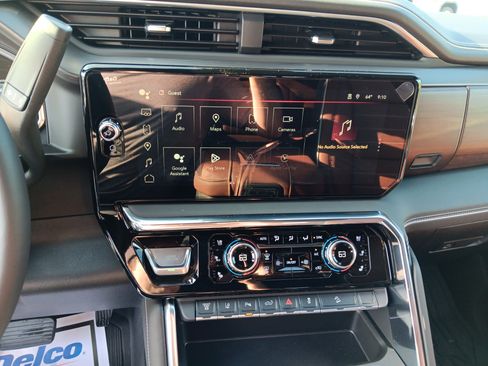 New 2026 GMC Sierra 2500 Denali Ultimate w/ LPO, Black Badging Package image 10