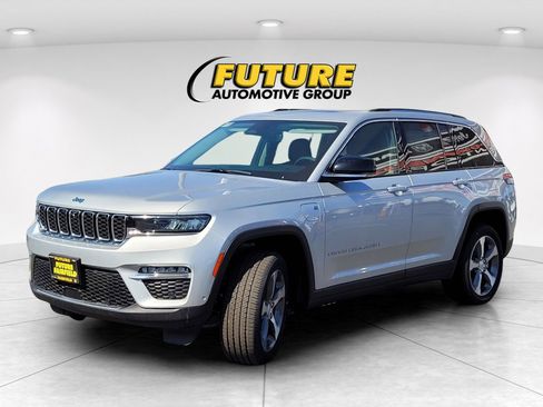 New 2024 Jeep Grand Cherokee Limited 4xe w/ Luxury Tech Group II image 8