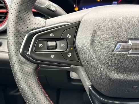 New 2026 Chevrolet Trax RS w/ Sunroof Package FWD image 7