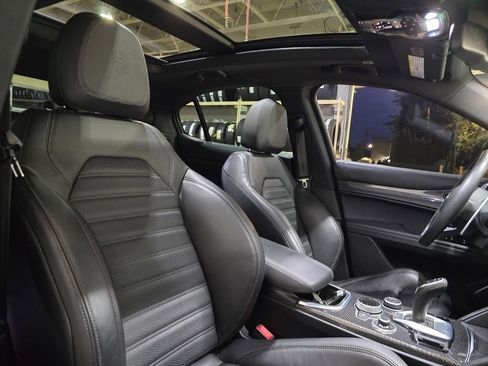 Used 2022 Alfa Romeo Stelvio Quadrifoglio w/ Active Assist Plus Package image 31