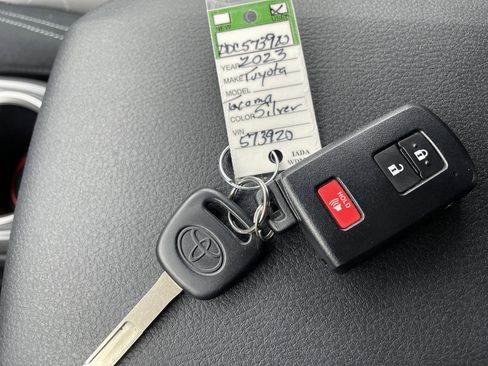 Used 2023 Toyota Tacoma TRD Off-Road image 32