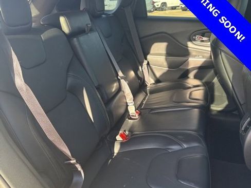 Used 2022 Jeep Cherokee Latitude Lux image 16