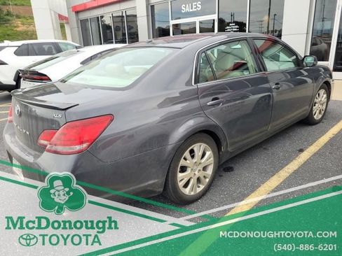 Used 2009 Toyota Avalon XLS FWD image 2